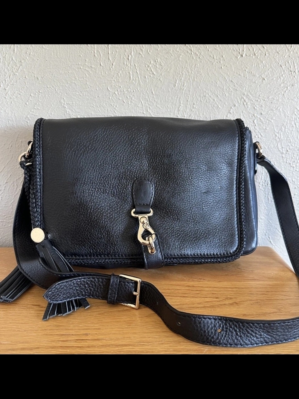 Gucci Marrakech Black Leather Shoulder/Crossbody Bag with tassel